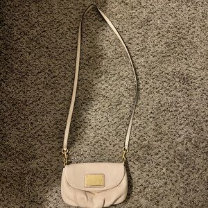 Marc Jacobs cream-to-tan crossbody
